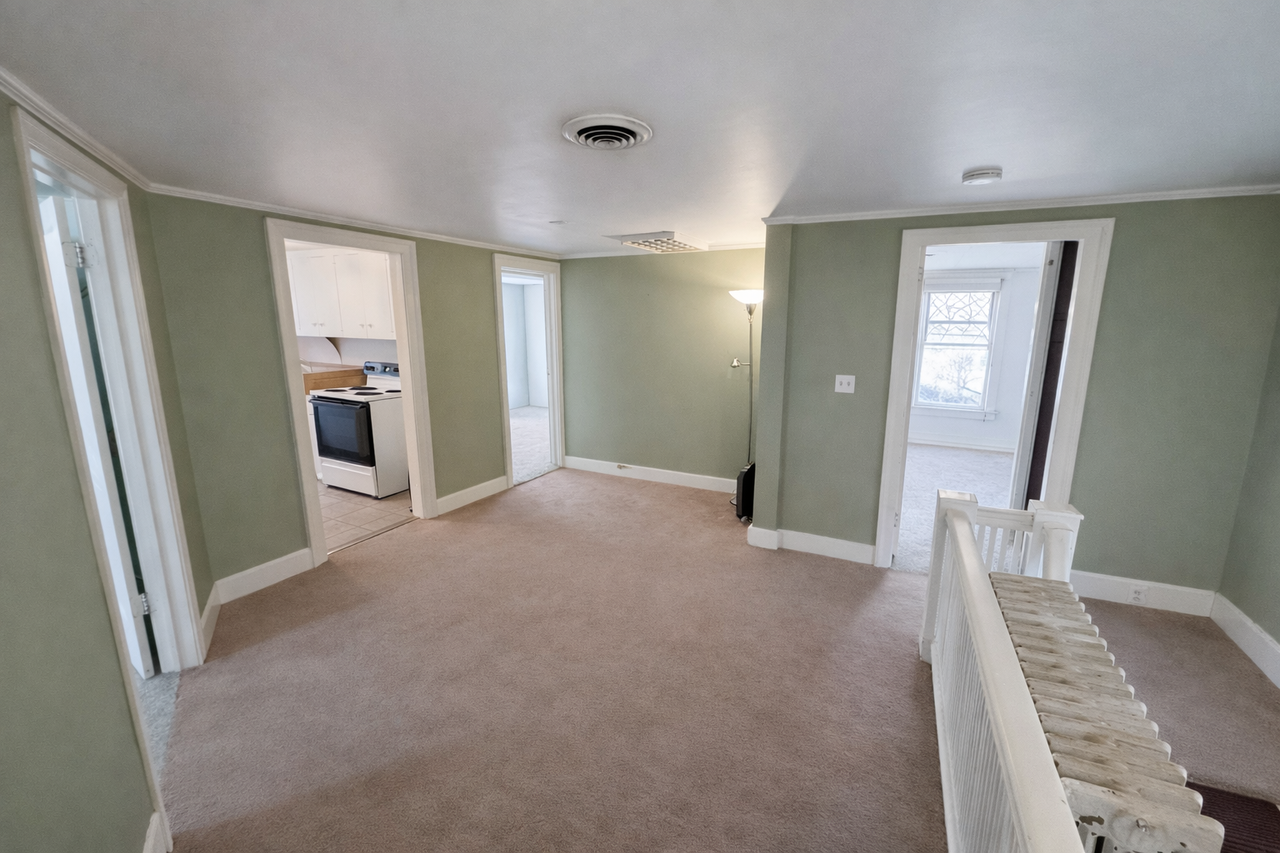 409 W State St #2 - Photo 5 of 11