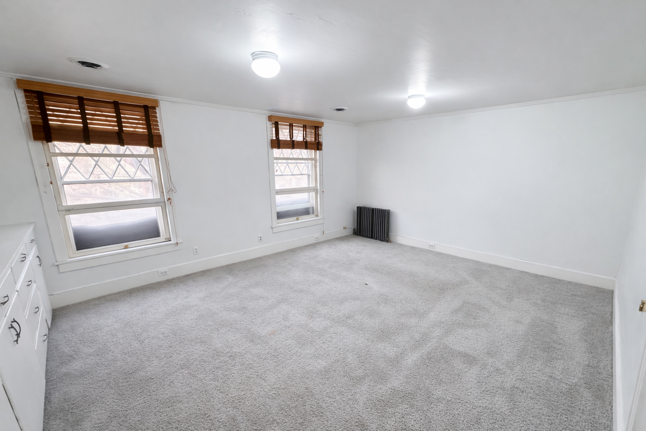 409 W State St #2 - Photo 7 of 11