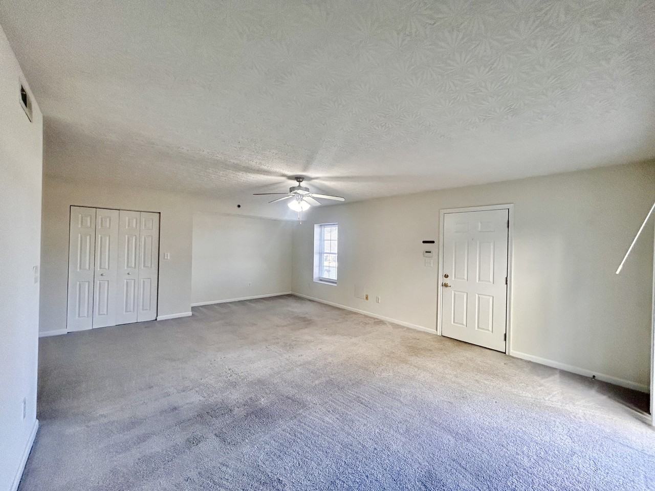 23 Rosewood Ct #101 - Photo 4 of 14