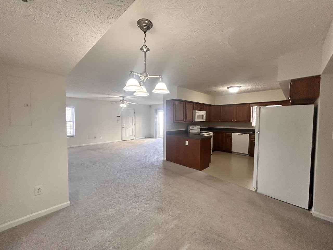 23 Rosewood Ct #101 - Photo 6 of 14