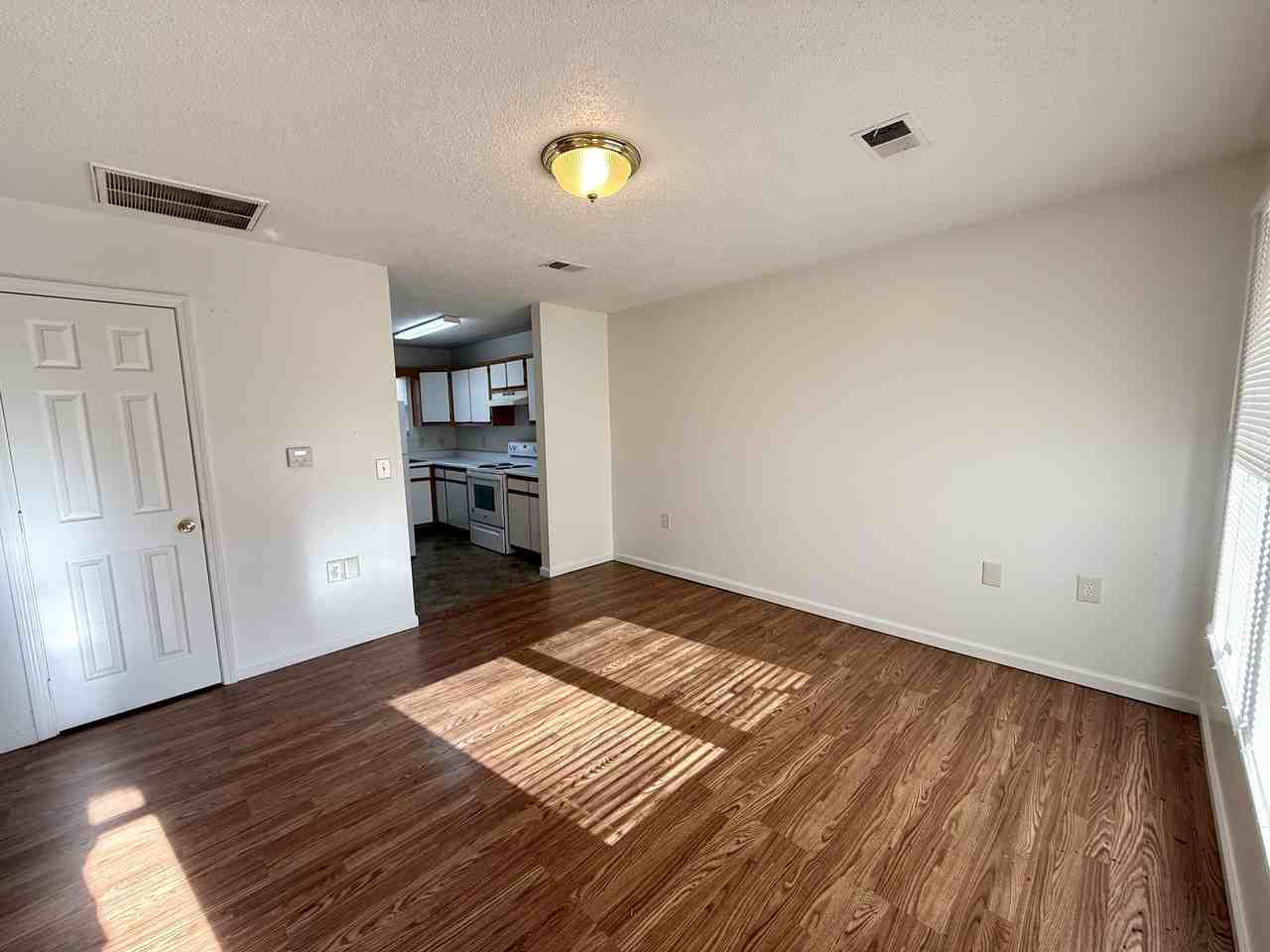 33 Driftwood Cir #1 - Photo 2 of 14