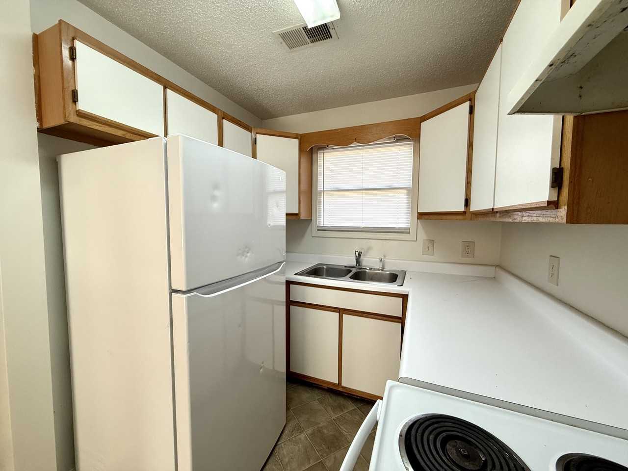 33 Driftwood Cir #1 - Photo 5 of 14