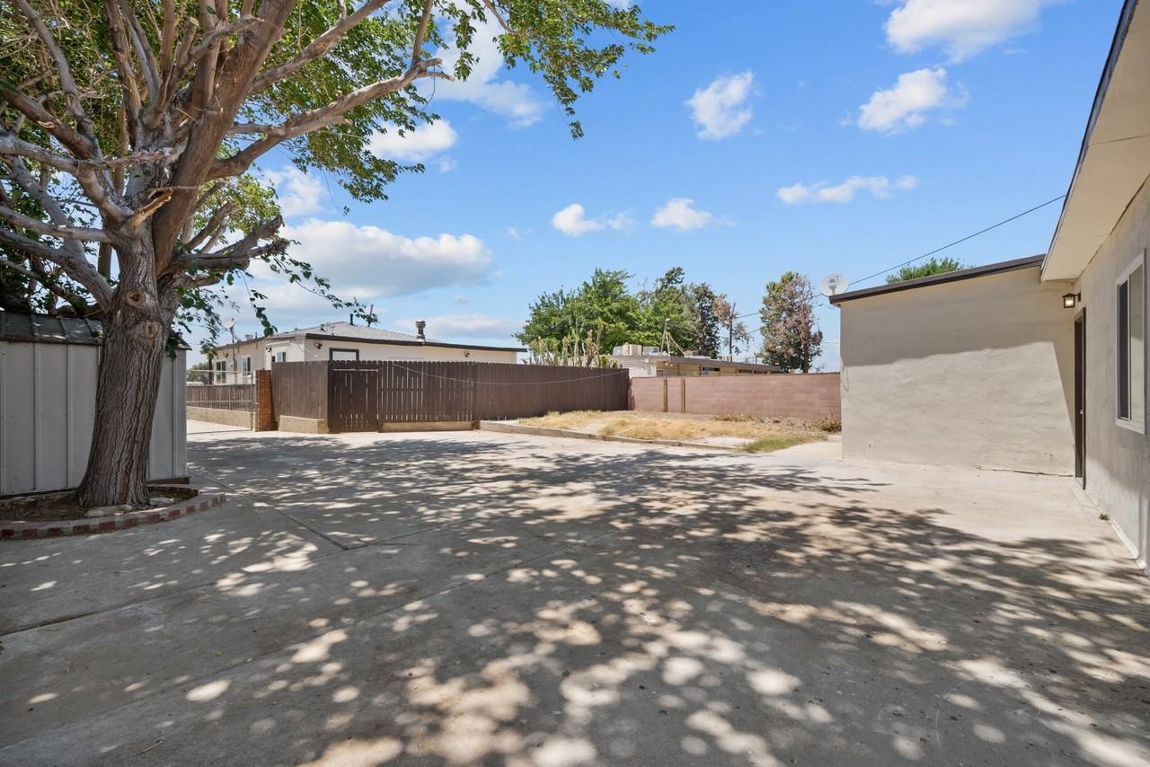 35114 82nd St E #1 - Photo 2 of 11