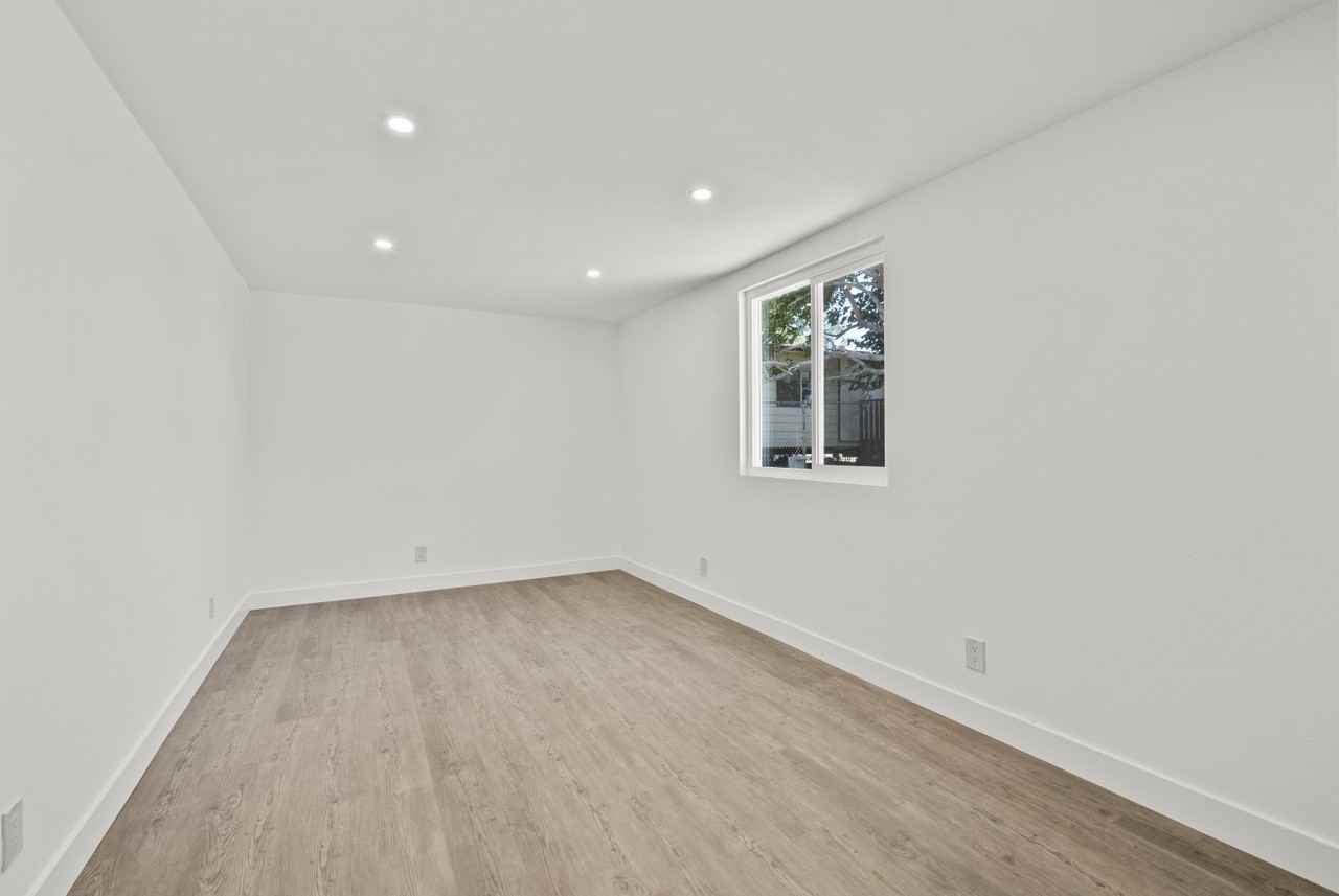 35114 82nd St E #1 - Photo 3 of 11