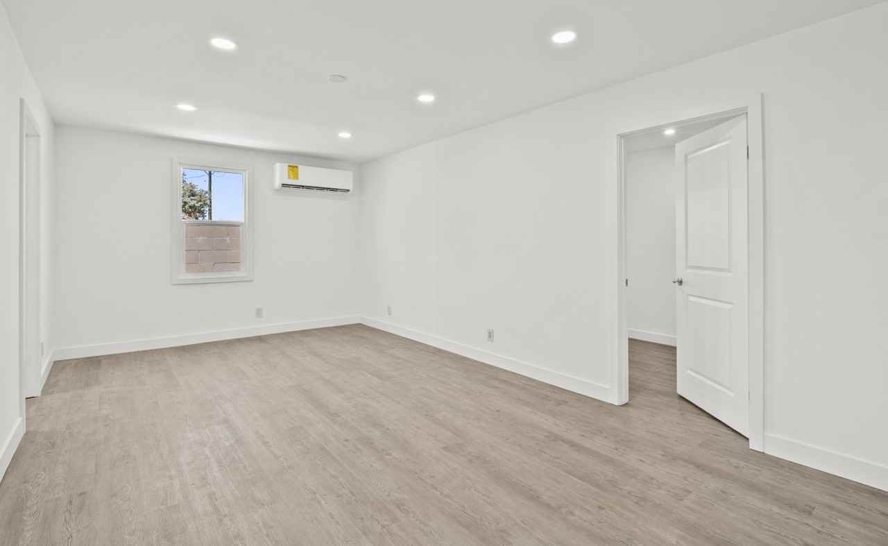 35114 82nd St E #1 - Photo 4 of 11