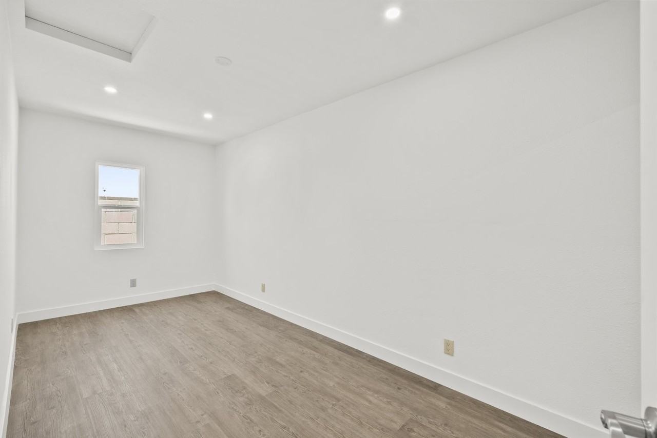 35114 82nd St E #1 - Photo 6 of 11