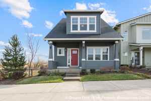 featured image of 3662 Se 67th Ave #1