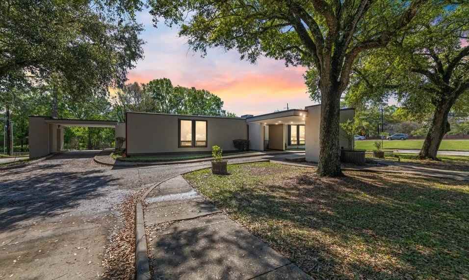 1105 S College Rd #D - Photo 7 of 22