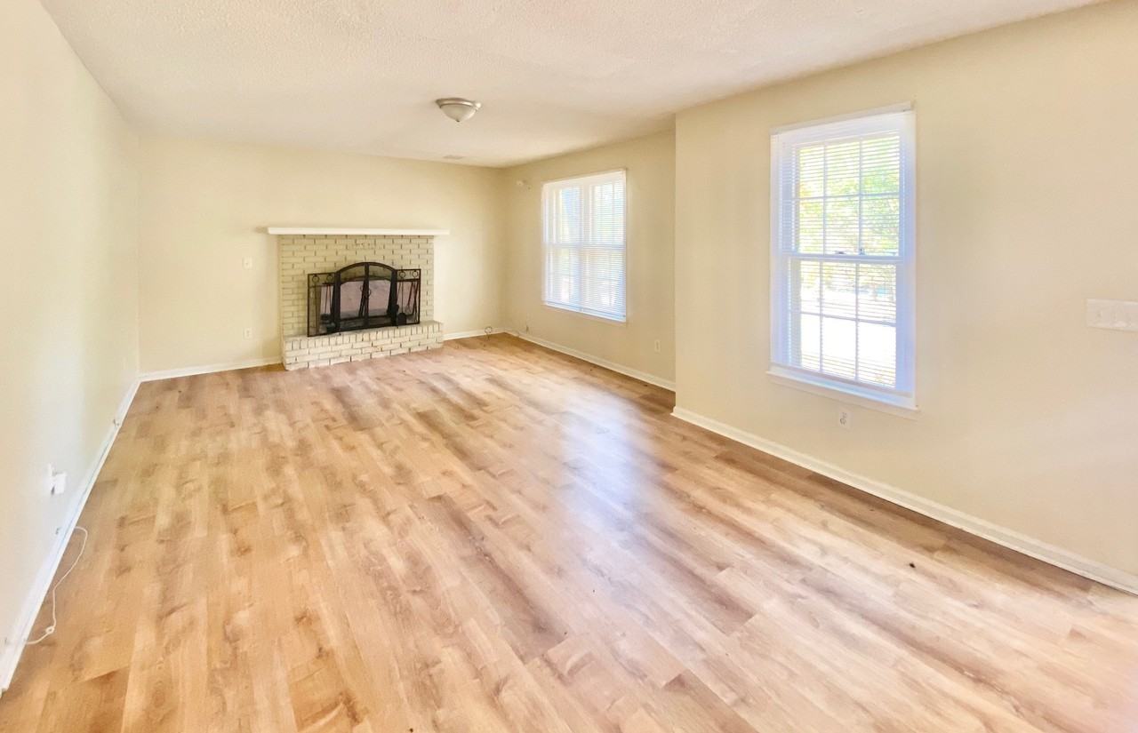 201 Chadford Rd #1 - Photo 3 of 19