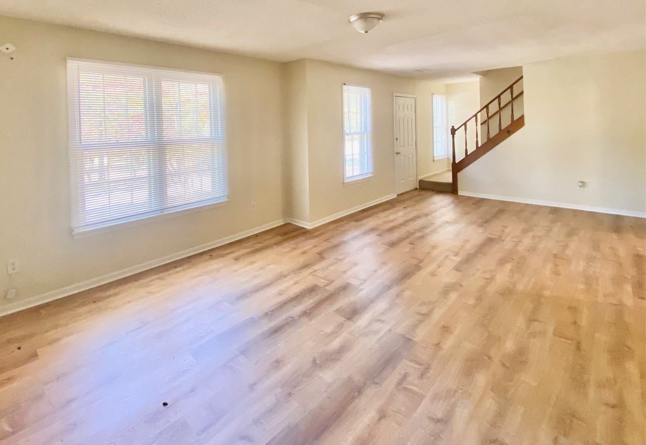 201 Chadford Rd #1 - Photo 4 of 19