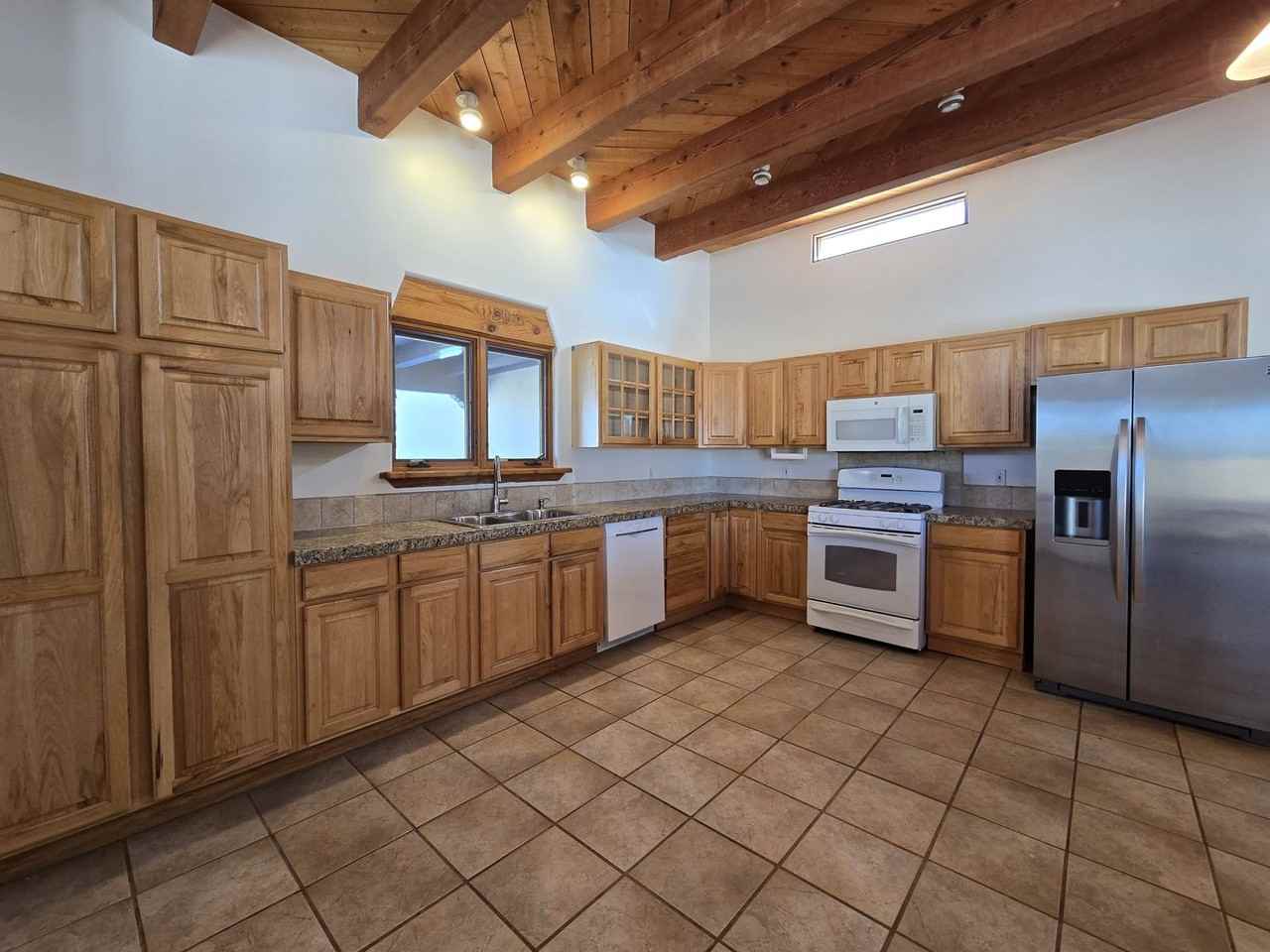 19 Camerada Rd - Photo 6 of 29