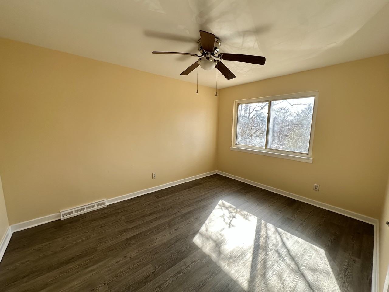 308 13th Ave Nw #1 - Photo 7 of 9