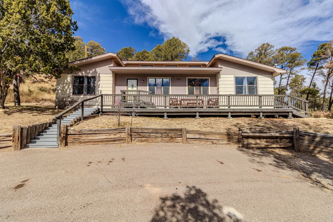 202 Warwick Dr #1 - Photo 3 of 38