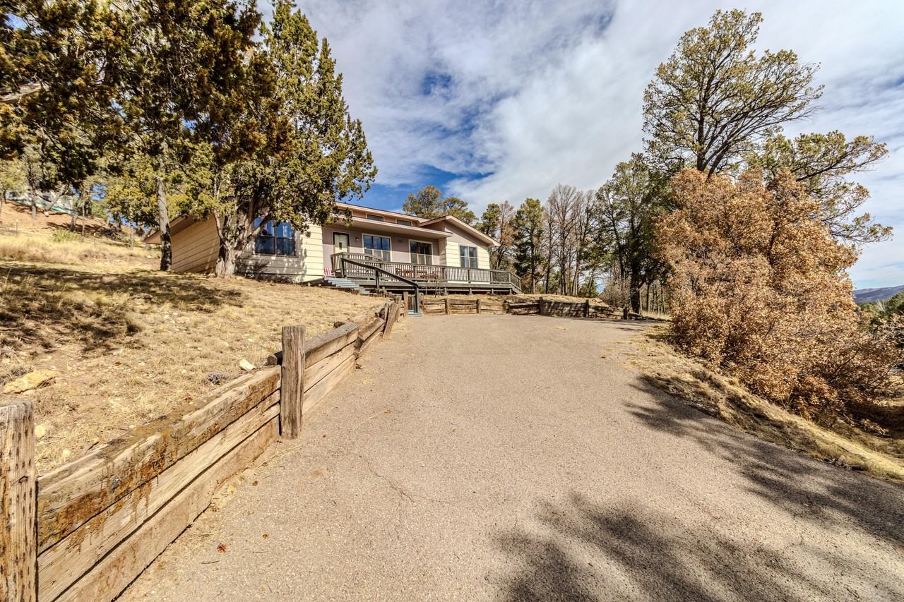 202 Warwick Dr #1 - Photo 4 of 38