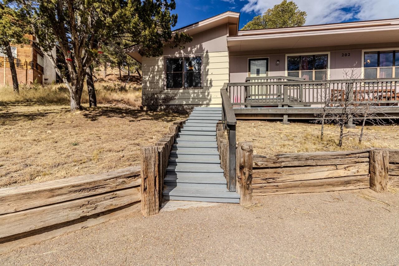 202 Warwick Dr #1 - Photo 7 of 38