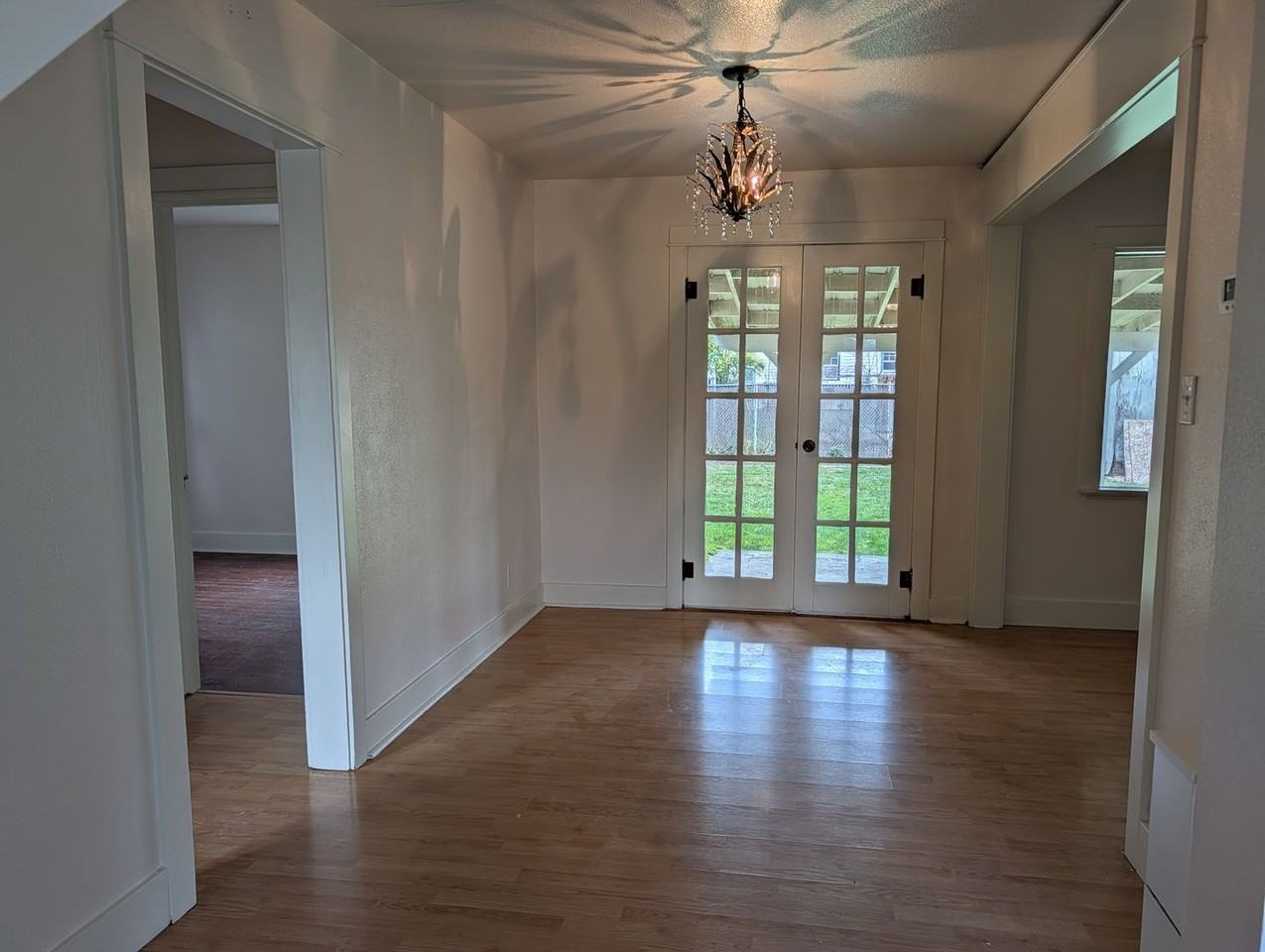 123 Nw 9th St - Photo 3 of 12