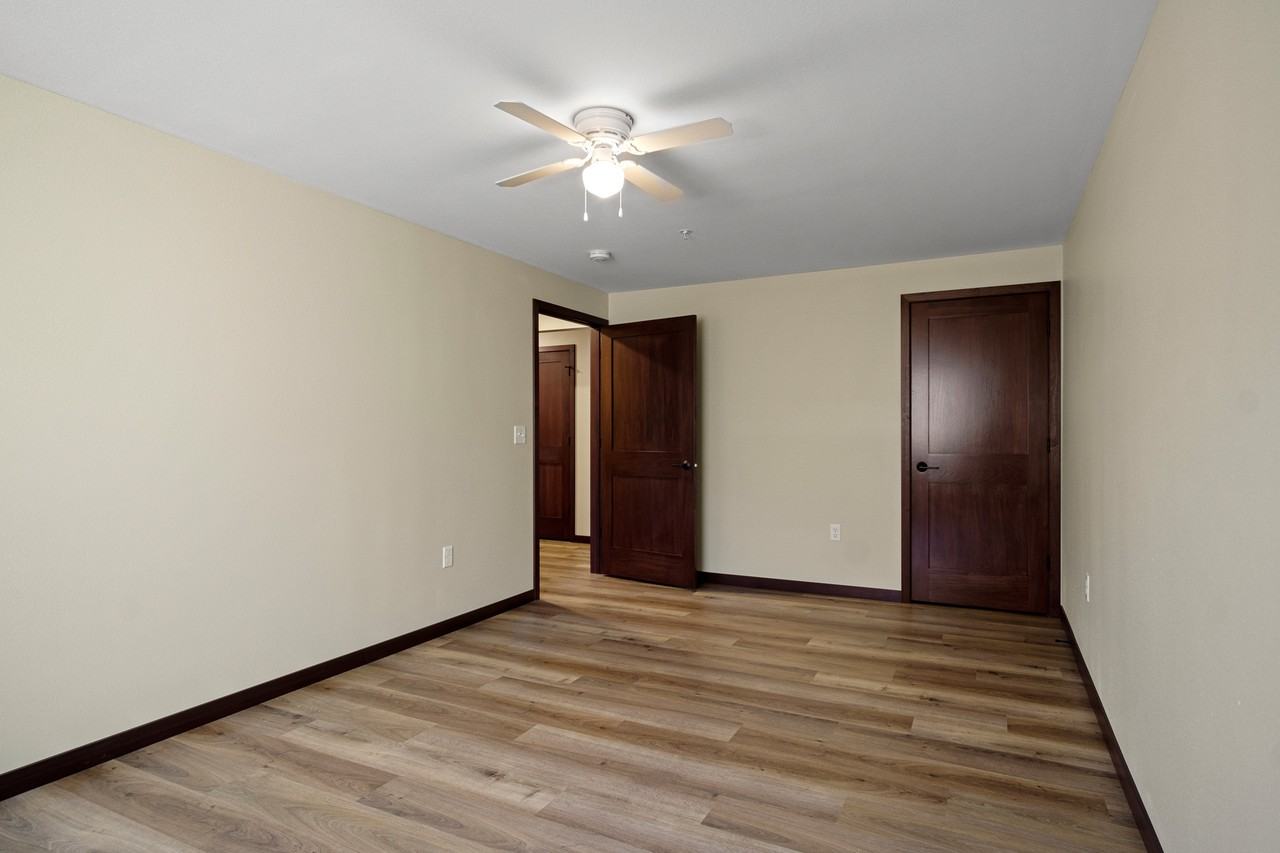 902 Menomonie St, Eau Claire, WI, USA - 3 #3 - Photo 3 of 15