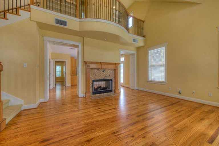 4527 Avenue B - Photo 6 of 43