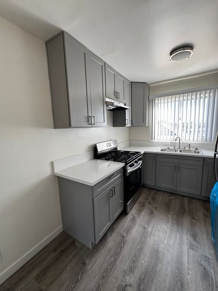 5434 Sierra Vista Ave - Photo 7 of 11