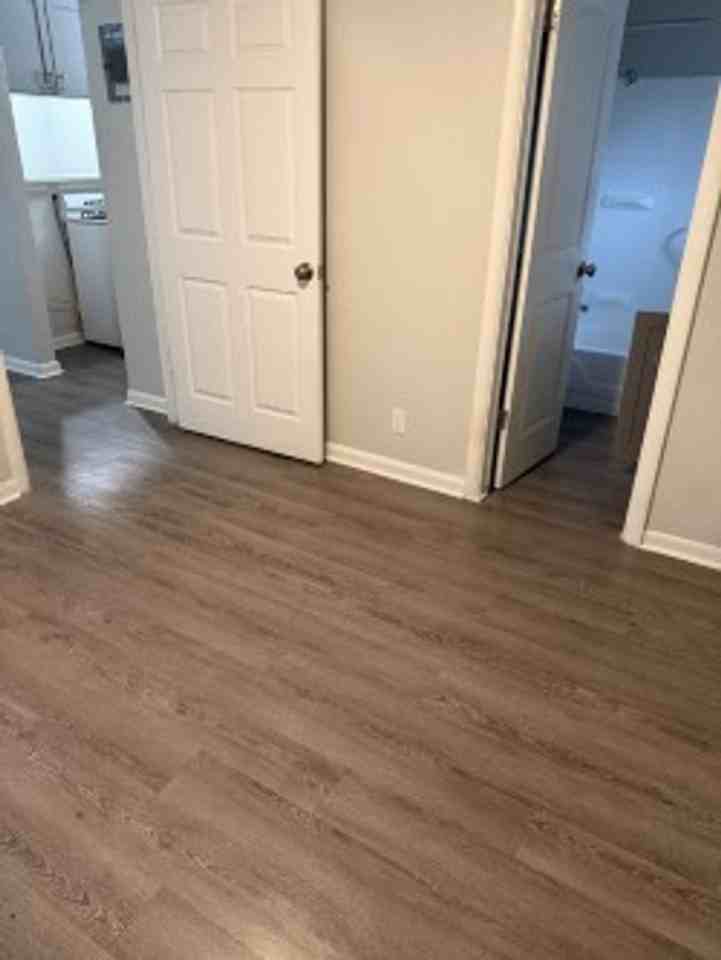 Rose Street Too - Photo 3 of 15