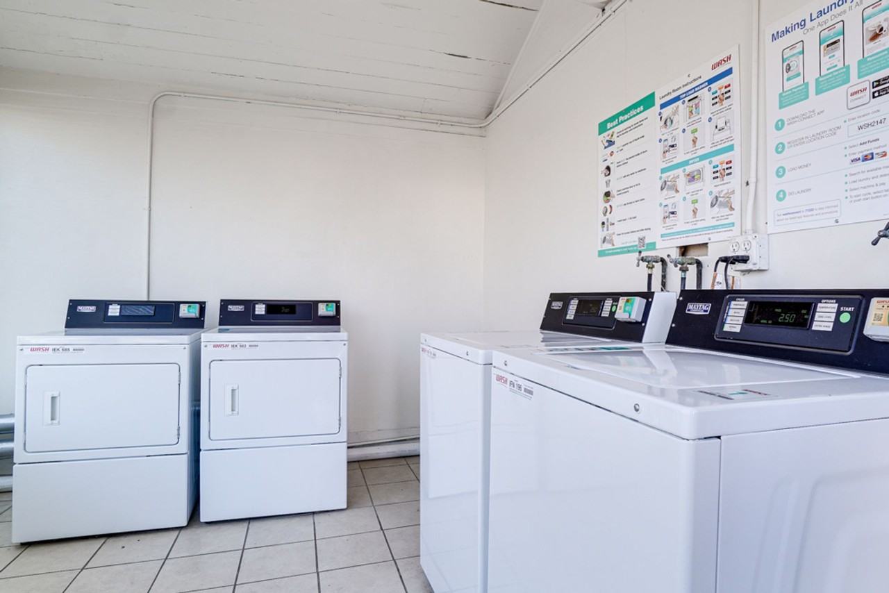 Park Blvd Apartments | Studio living in Walkable Vibrant Neighborhood near The Boulevard! - Photo 6 of 26