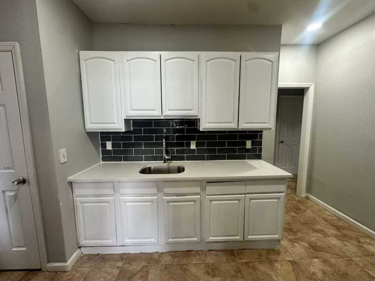 The Venetian - Photo 3 of 7