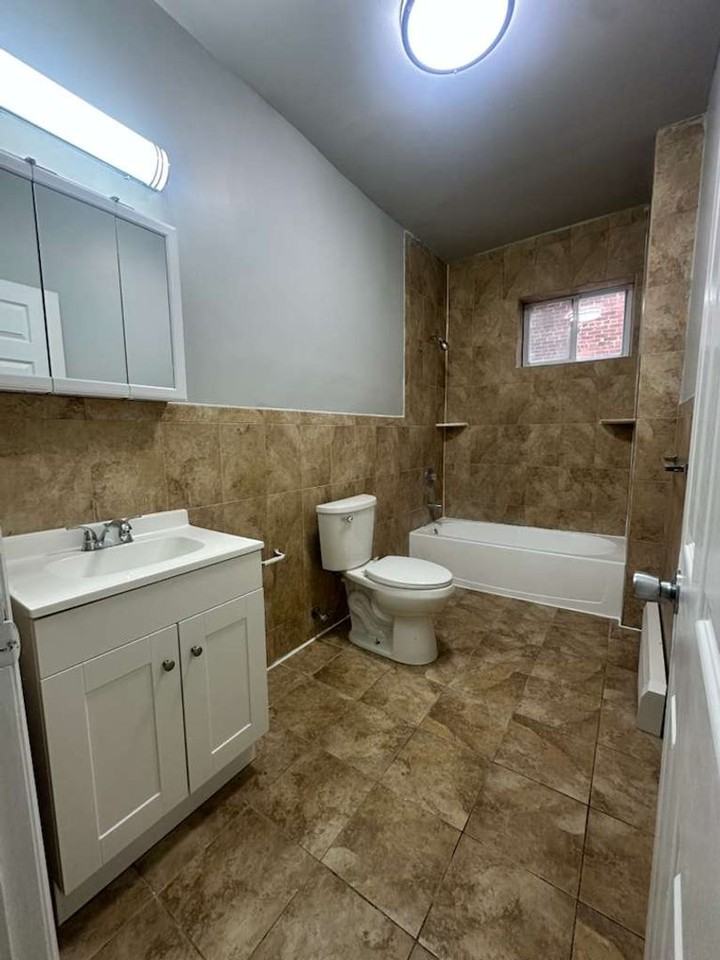 The Venetian - Photo 7 of 7