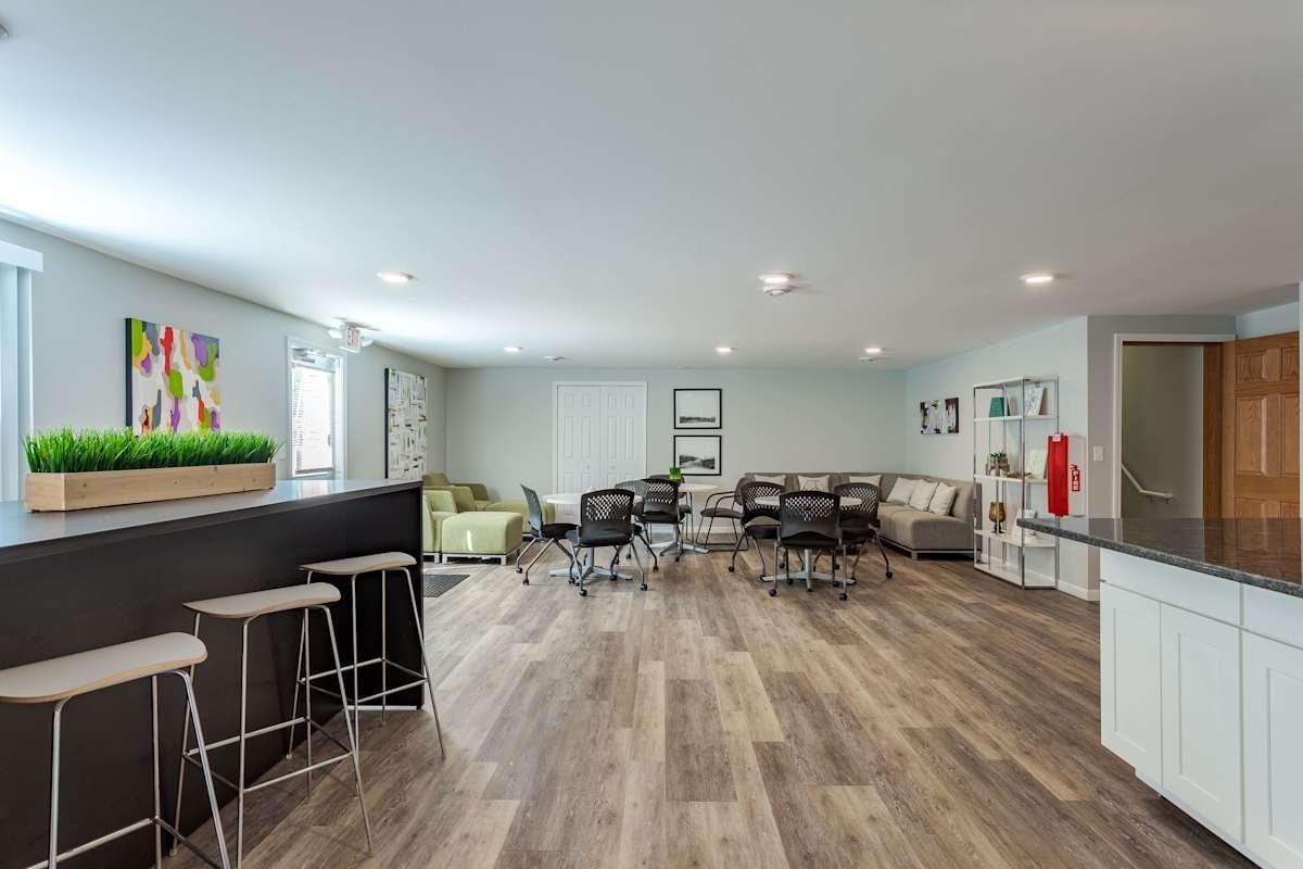 10 Rambling Ln - Photo 4 of 14