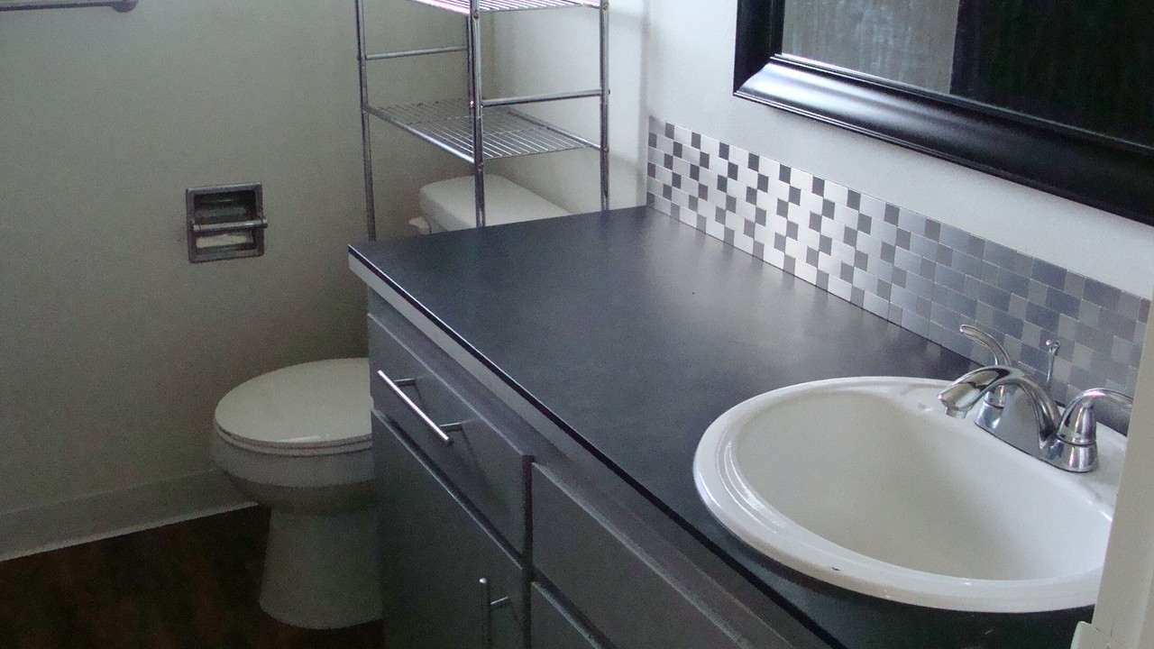 319 Ne 104th Ave - Photo 5 of 17