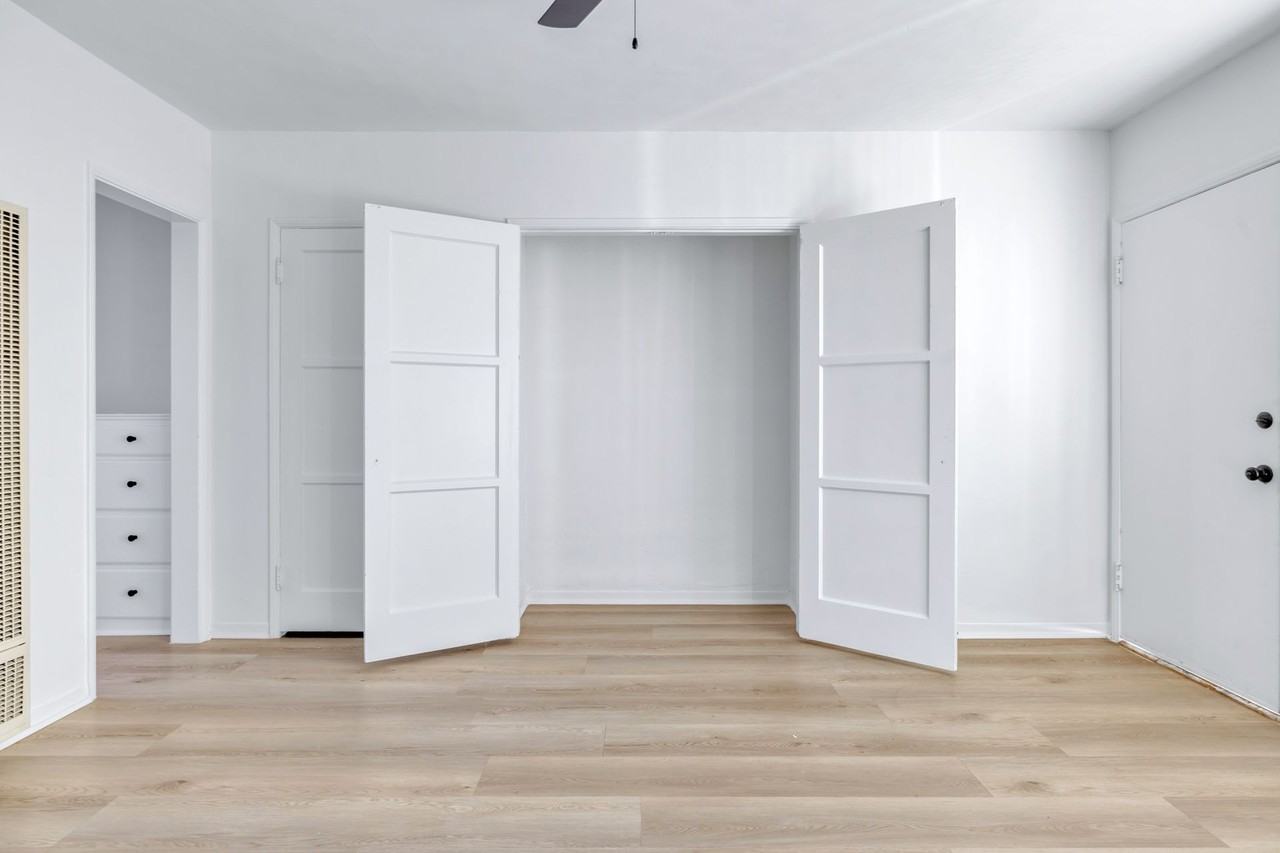 The Cadillac - Photo 5 of 11