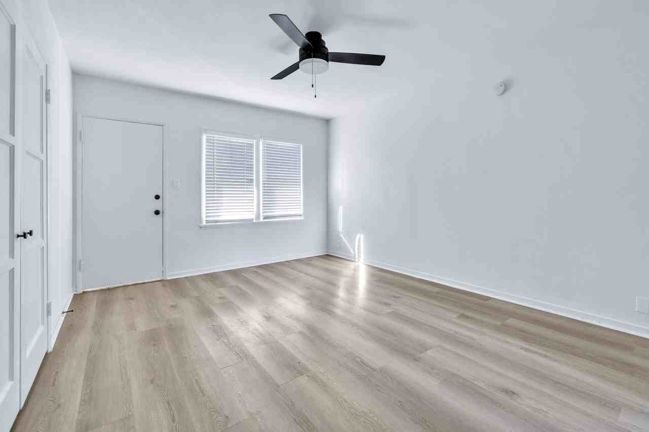 The Cadillac - Photo 7 of 11