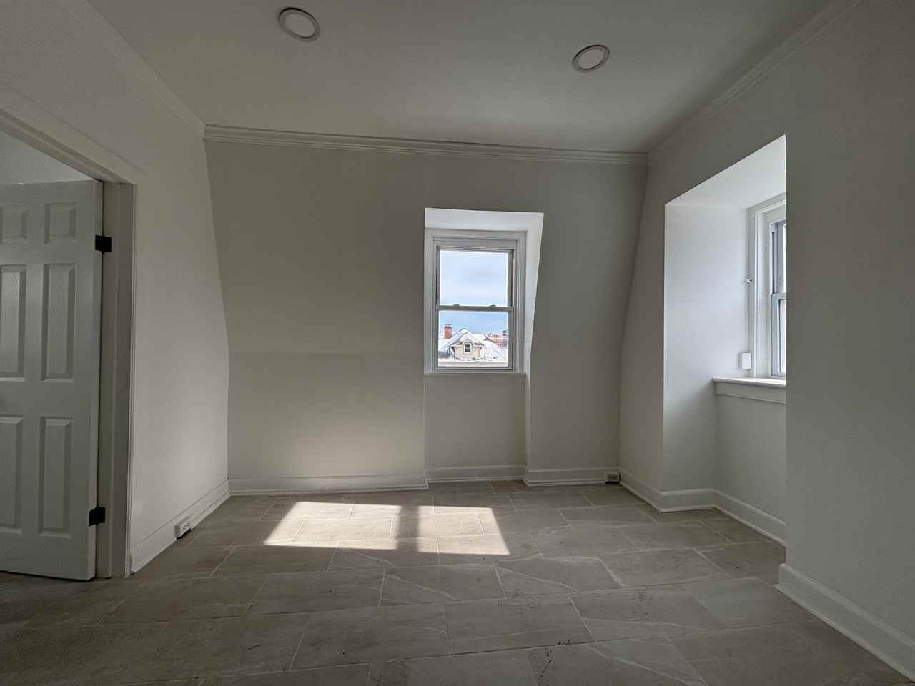 64 Dehart Place #14 - Photo 3 of 4