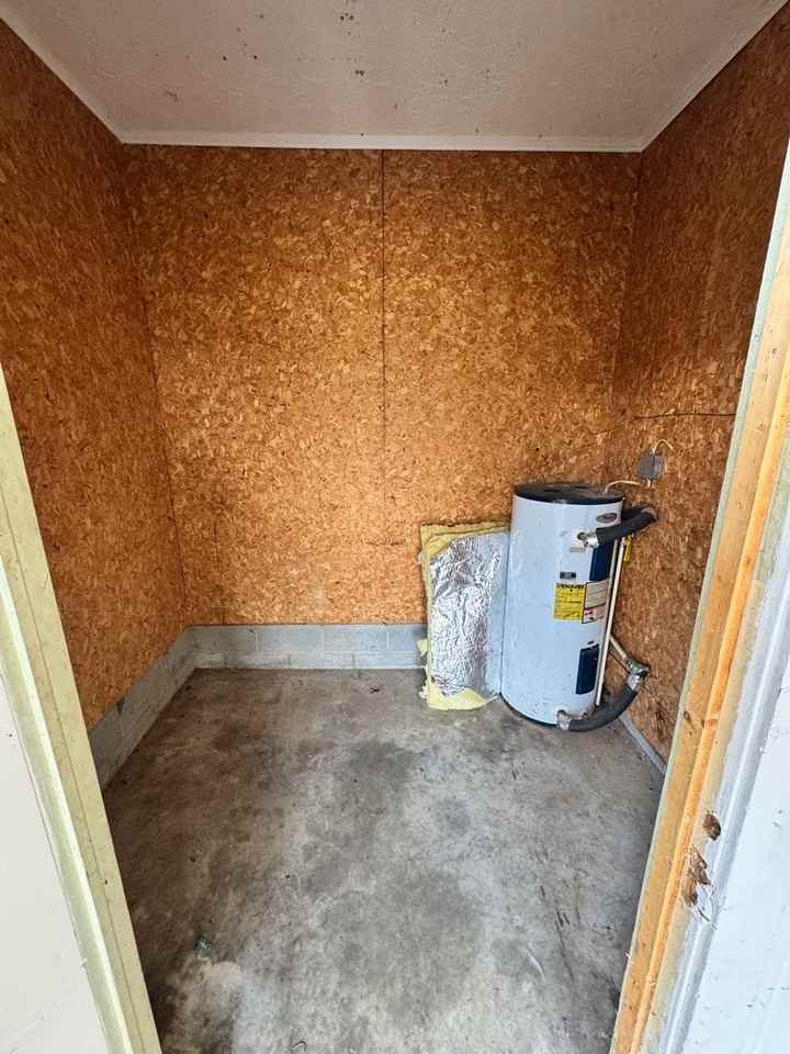 1400 Newton St - Photo 3 of 33