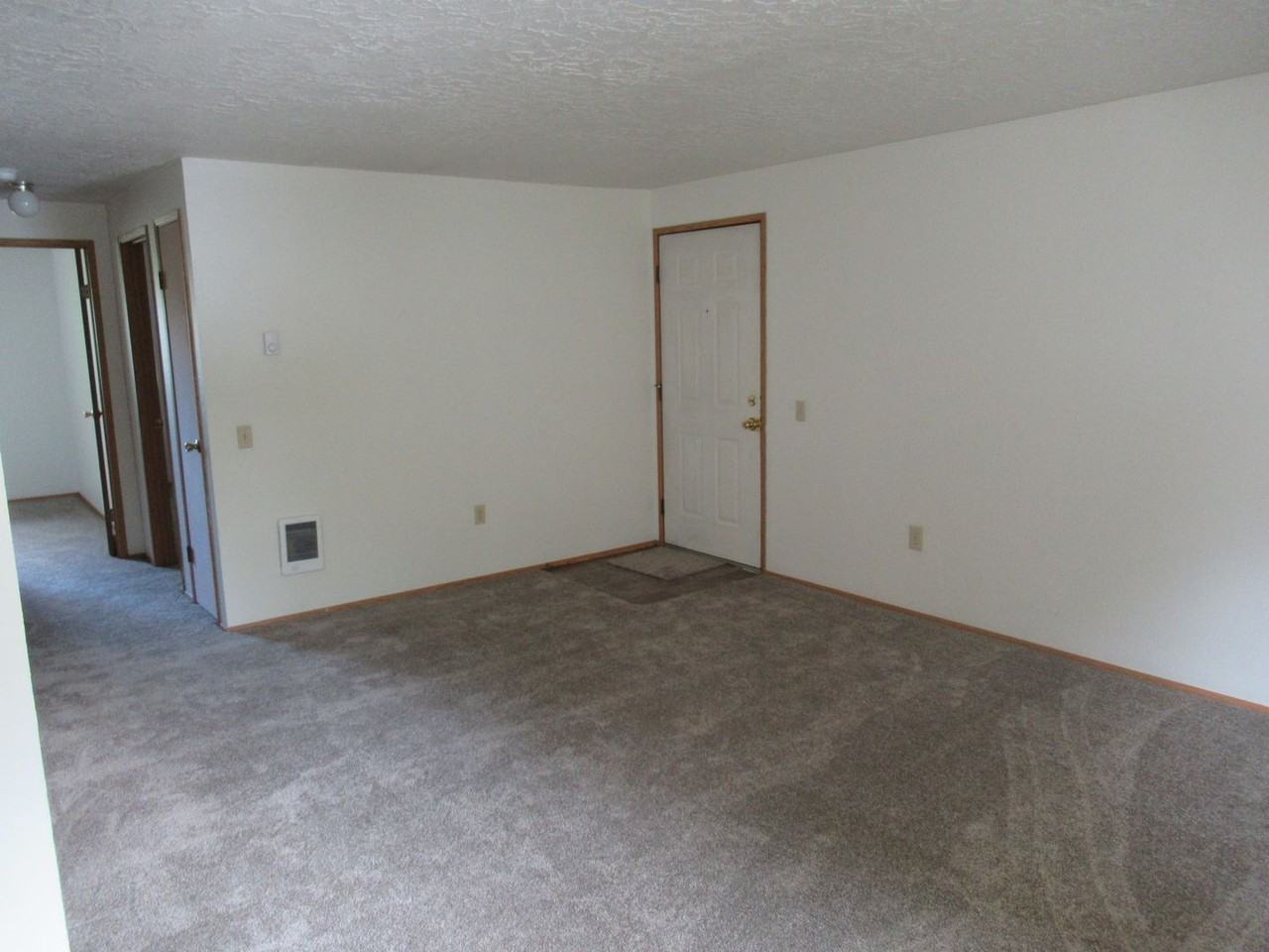 4295 Tiffany Pl Ne - Photo 5 of 12