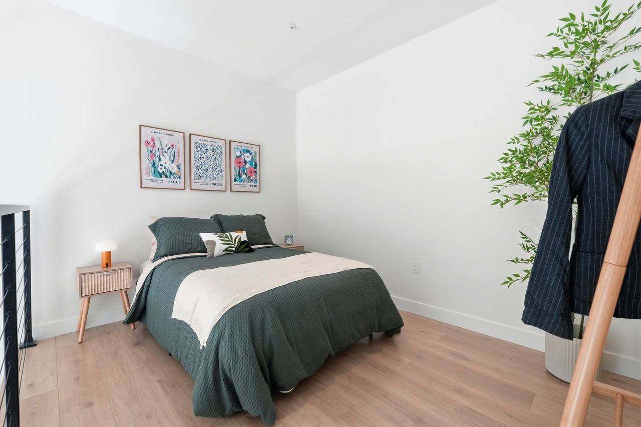 Coral Designer Studio Community Living - Photo 7 of 50