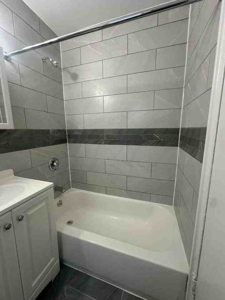 The Eminence - Photo 7 of 8