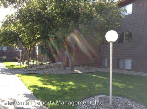 Western Park Apartments - Photo 3 of 68