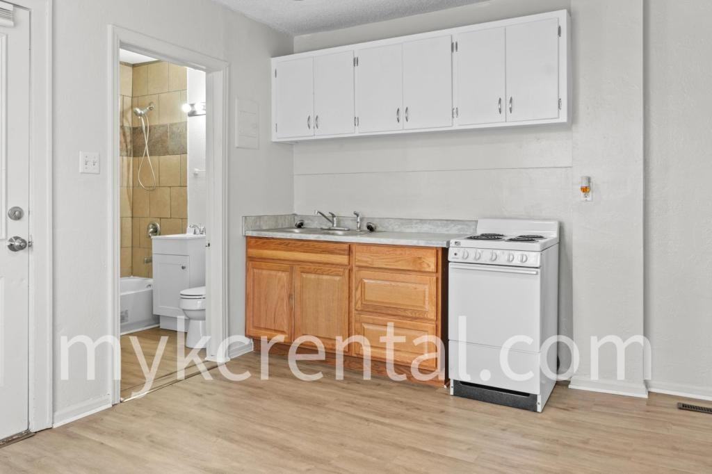 1129 Hasbrook Ave - Photo 7 of 30