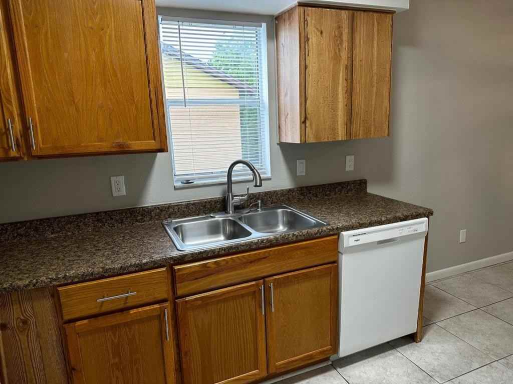 44 N Fairfax Ave - Photo 6 of 10