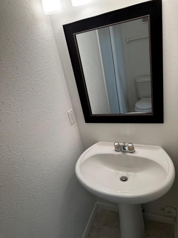 46 N Fairfax Ave - Photo 2 of 10