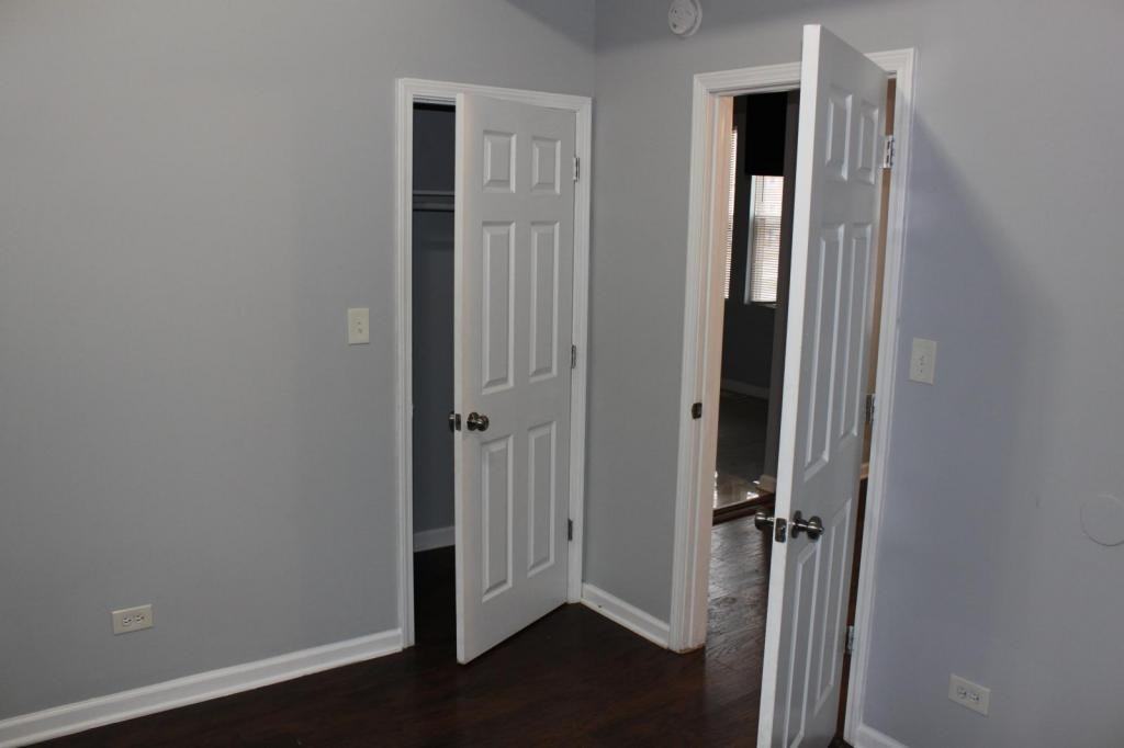 8756 S Exchange Ave - Photo 3 of 7