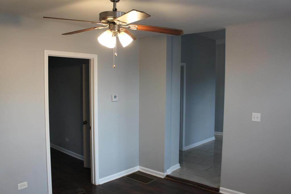 8756 S Exchange Ave - Photo 6 of 7