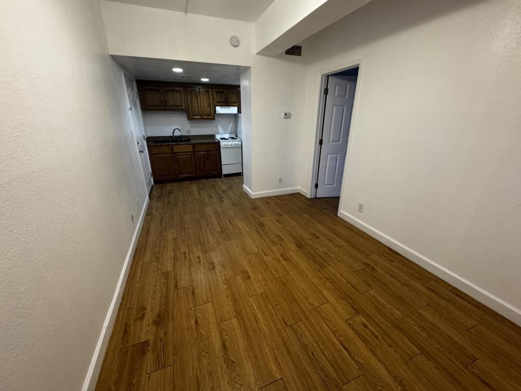 103 E Central Ave - Photo 2 of 12
