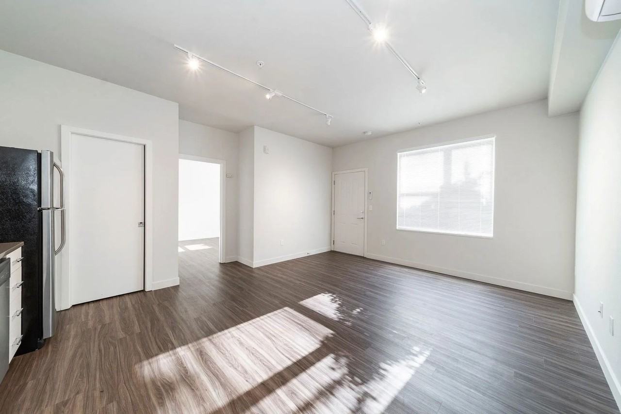 The Adrianna Apartments - Photo 4 of 24