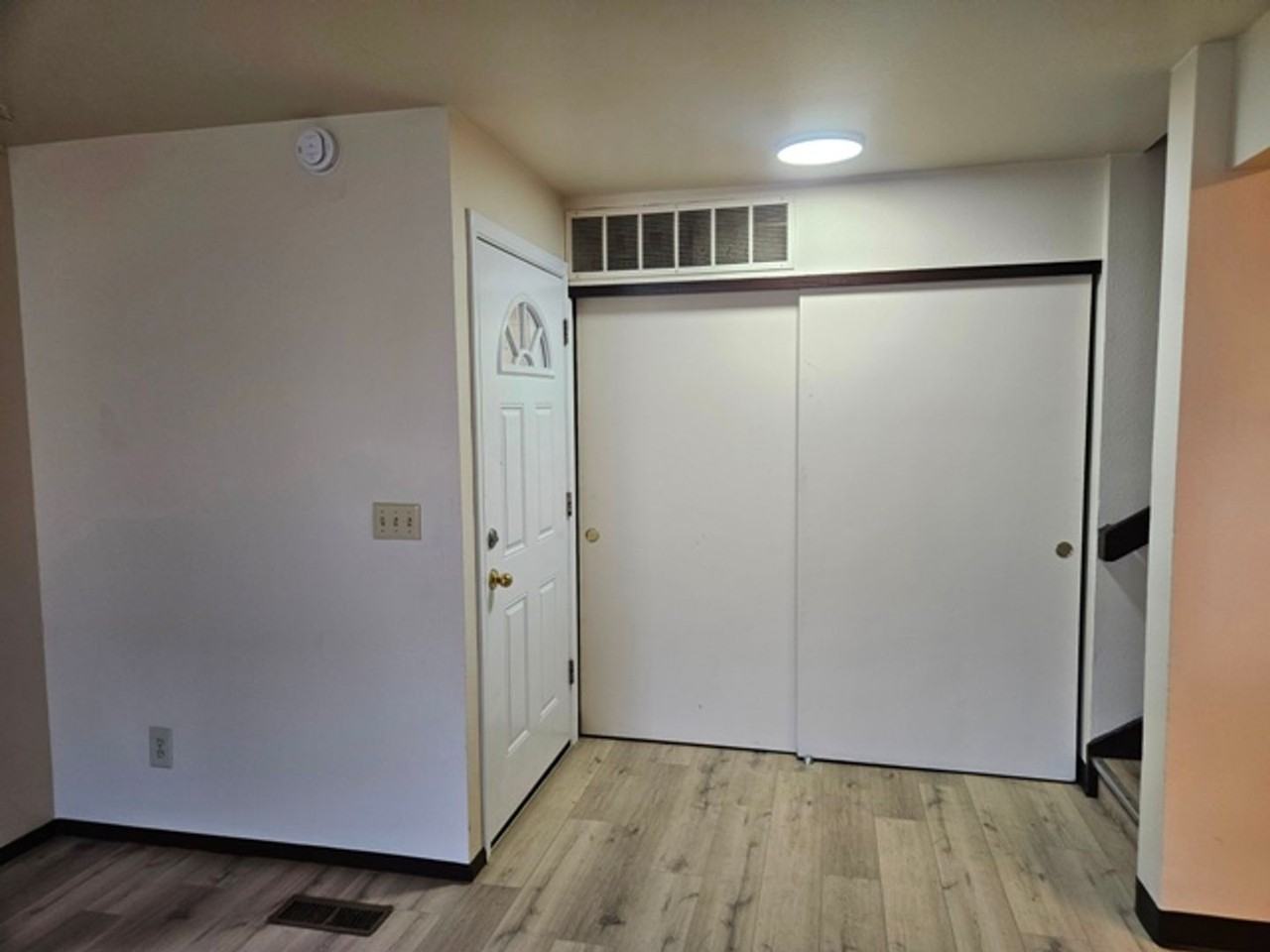 srsl01* - Photo 7 of 33