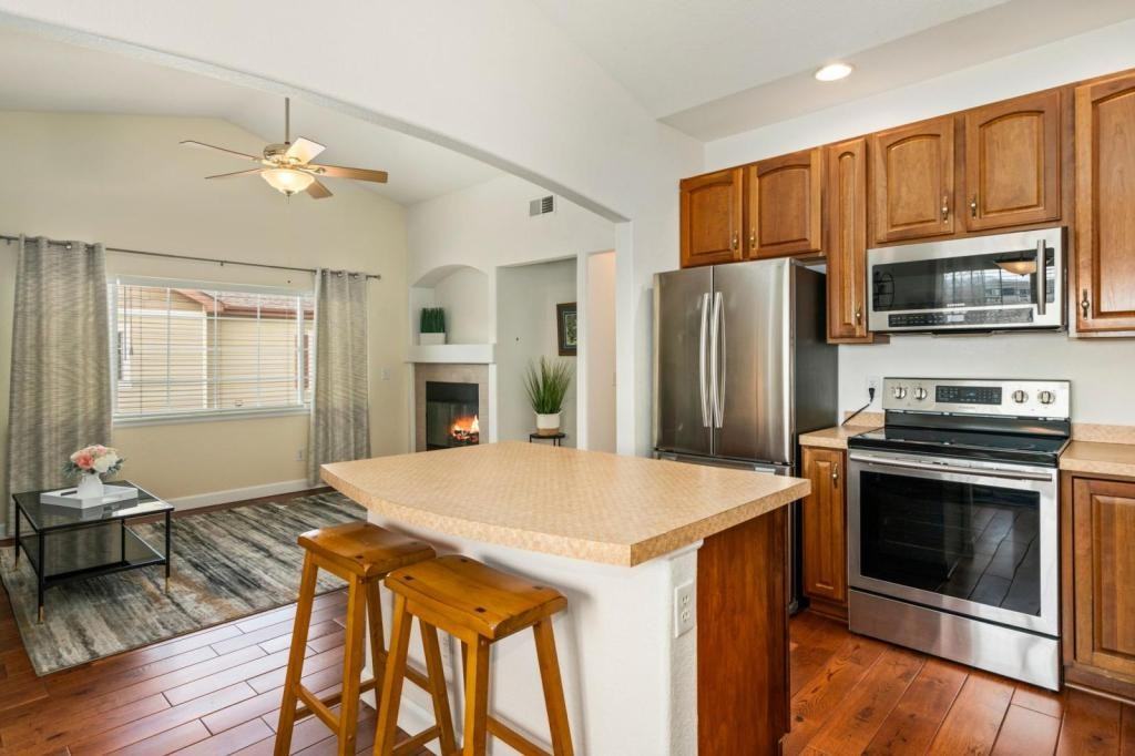 5014 Brookfield Dr - Photo 2 of 23