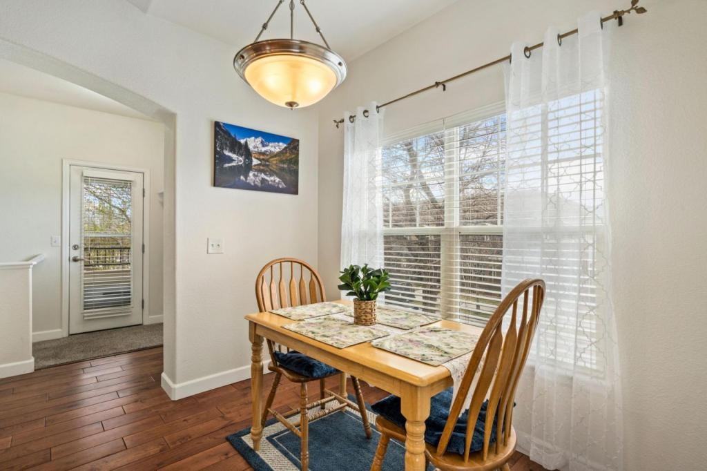 5014 Brookfield Dr - Photo 4 of 23