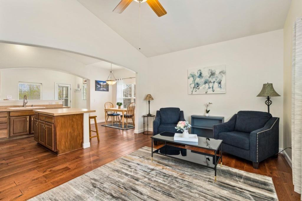 5014 Brookfield Dr - Photo 6 of 23