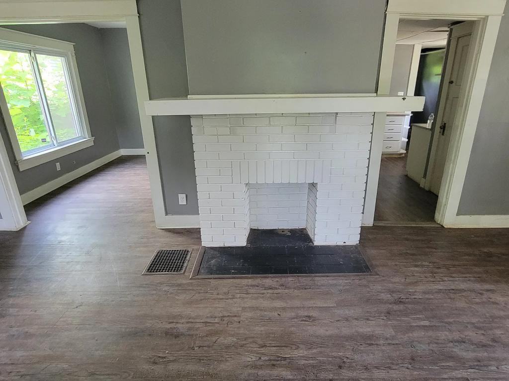 715 W Fairview Ave - Photo 5 of 22