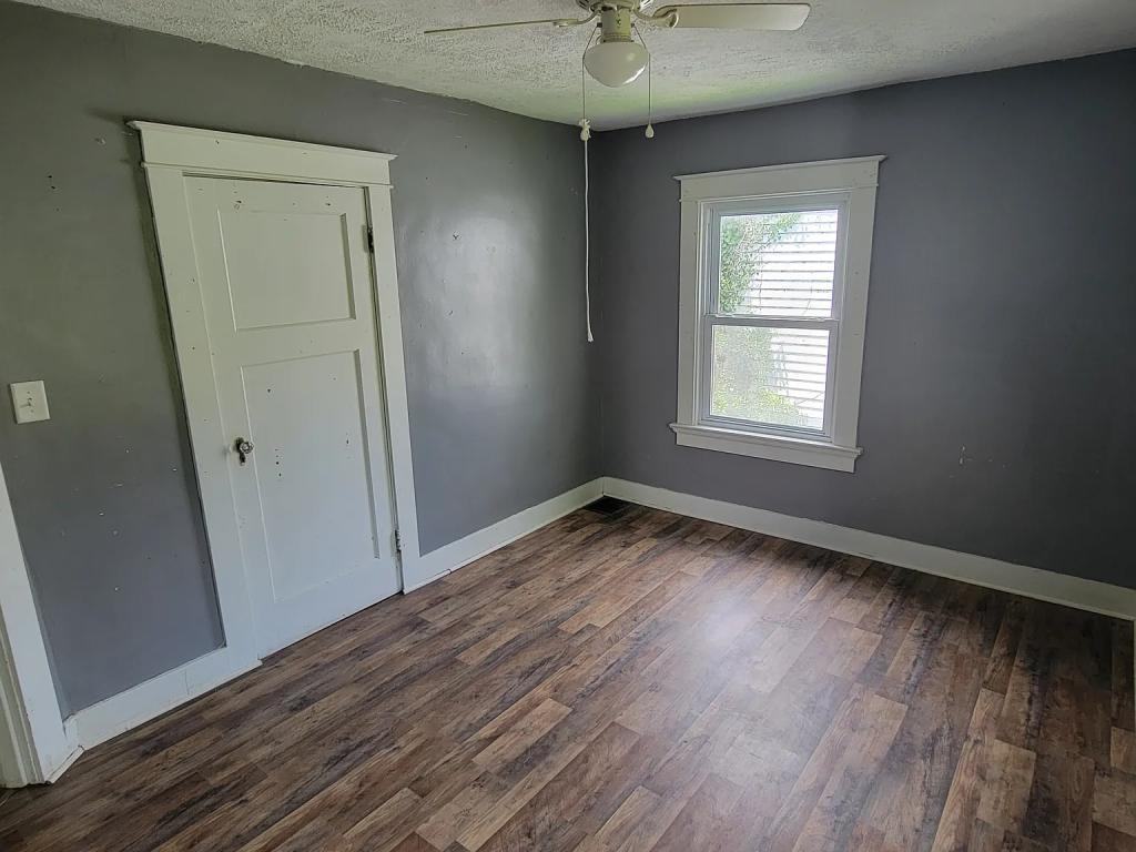 715 W Fairview Ave - Photo 7 of 22